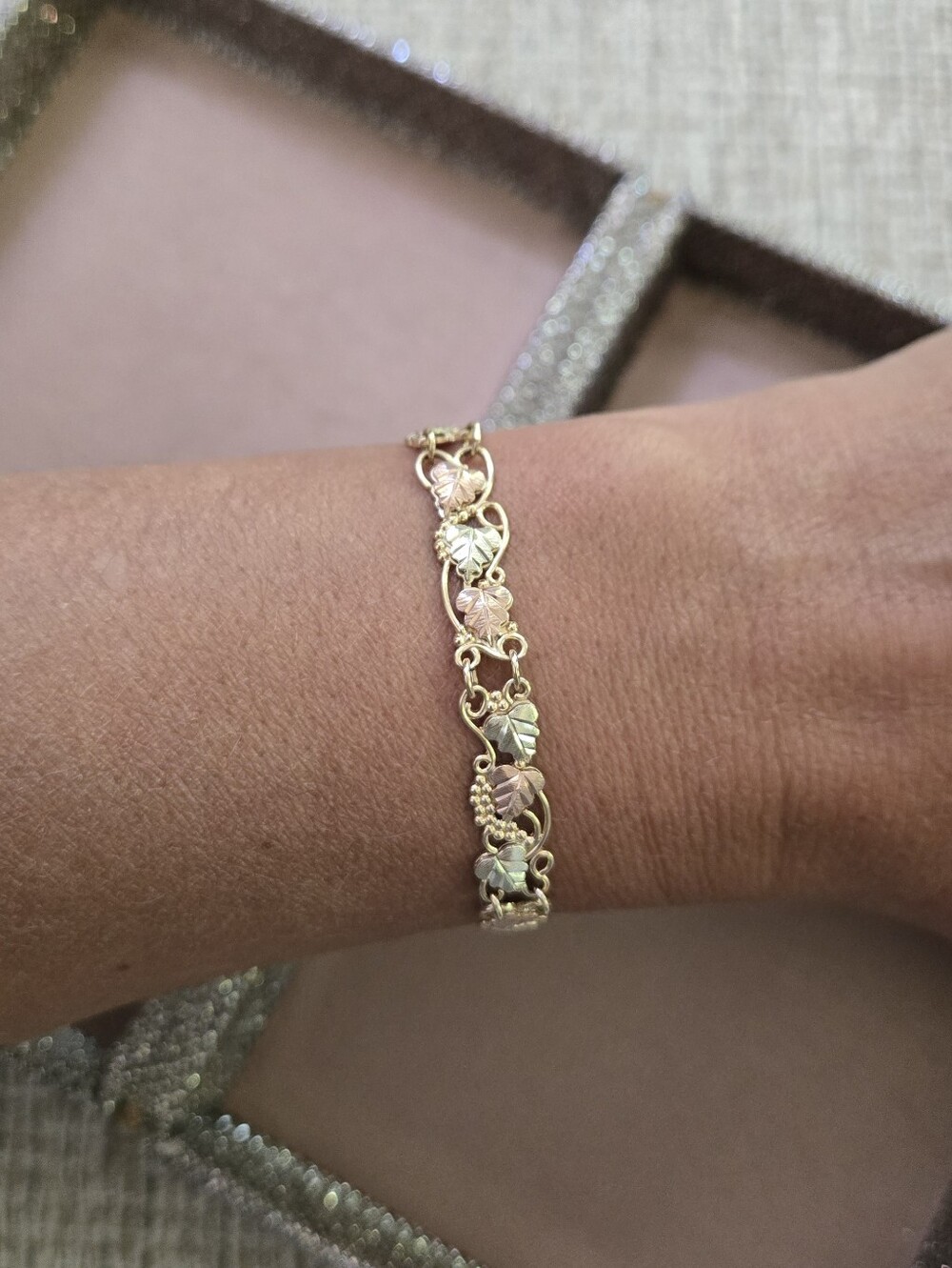 Black Hills Gold 10k Two-Tone Leaf Vine Bracelet